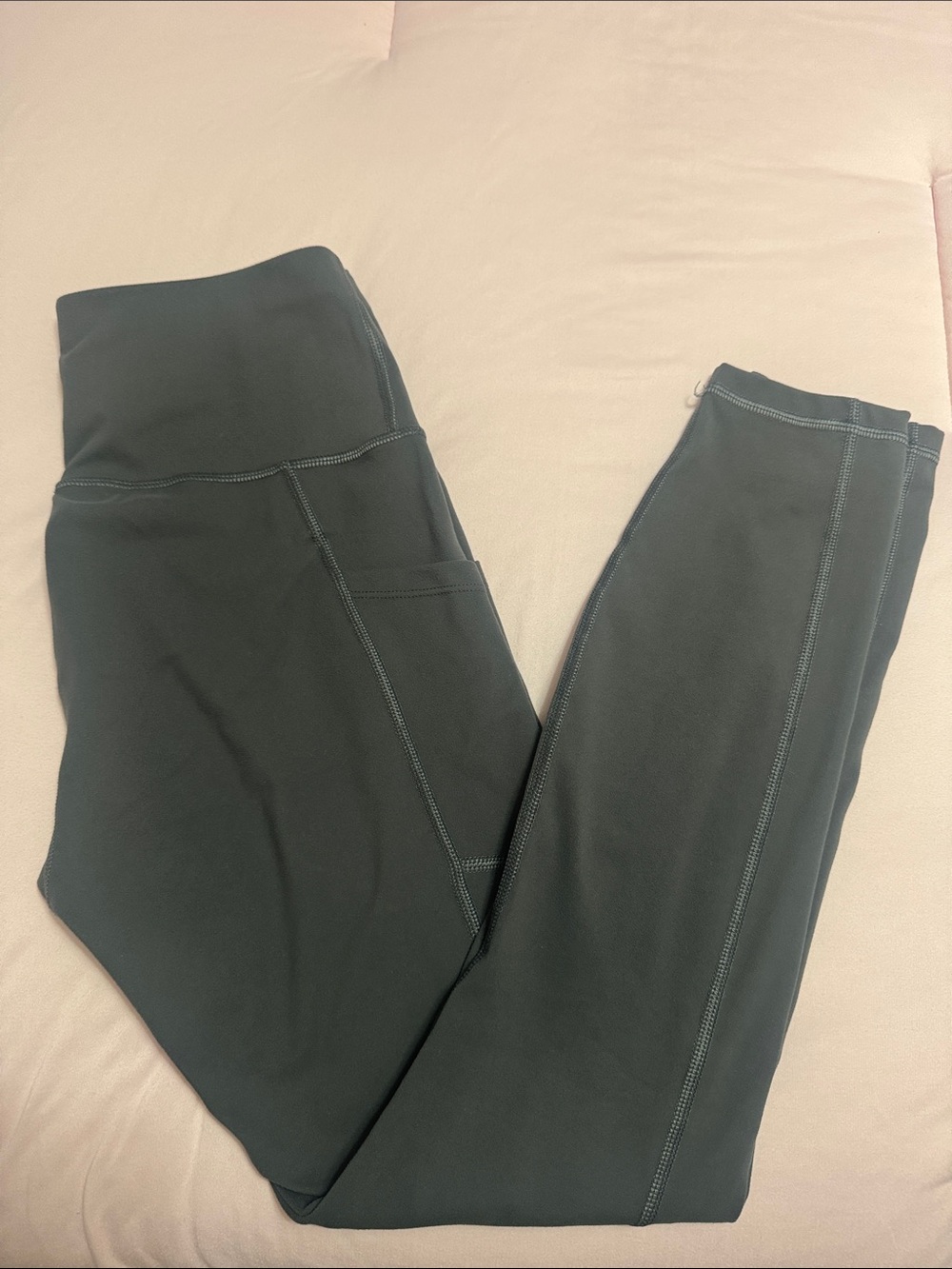 High-Waist Capri Active Leggings in Grey
